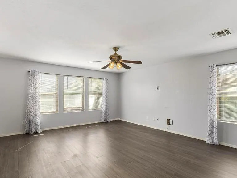 17013 W Marconi Ave — Photo 5