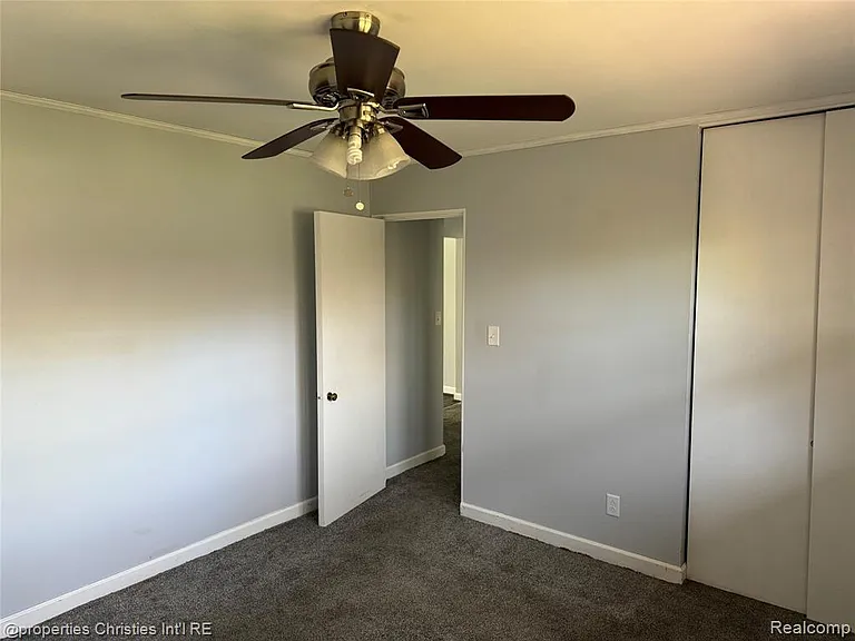 22000 Sunset Blvd — Photo 10