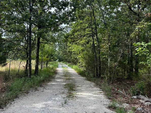 000 Jamestown Lane, Neosho, MO 64850