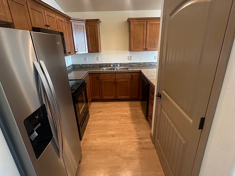 1260 Grand Ave — Photo 5