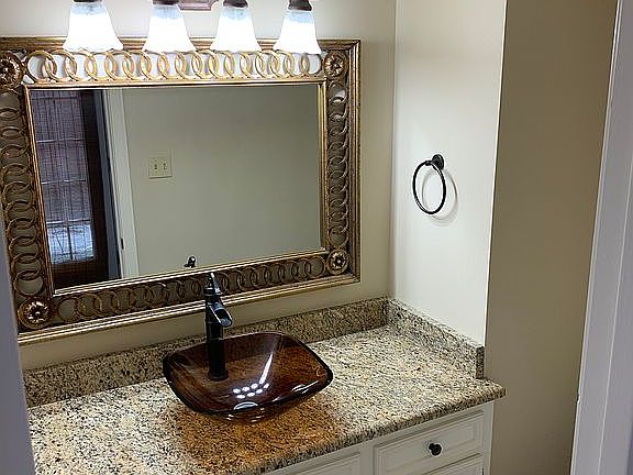 Downstairs half bath