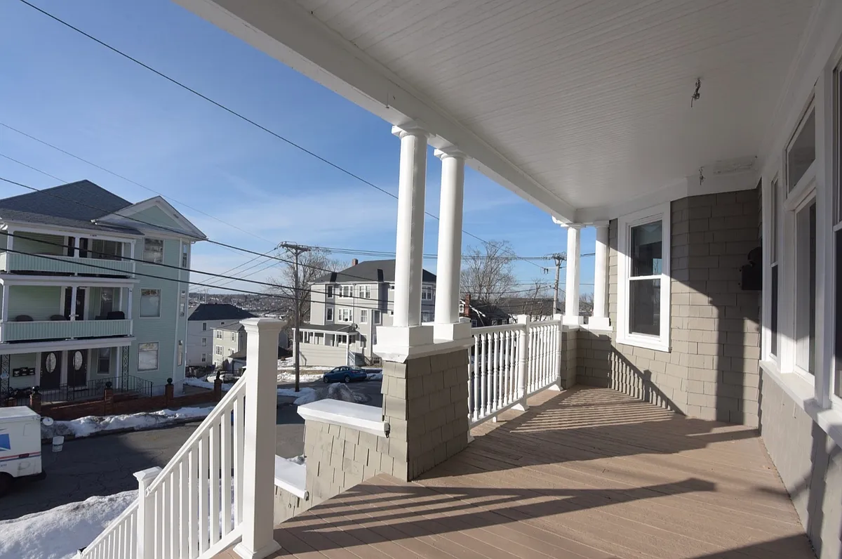 Building Photo - 341 Belmont St #2