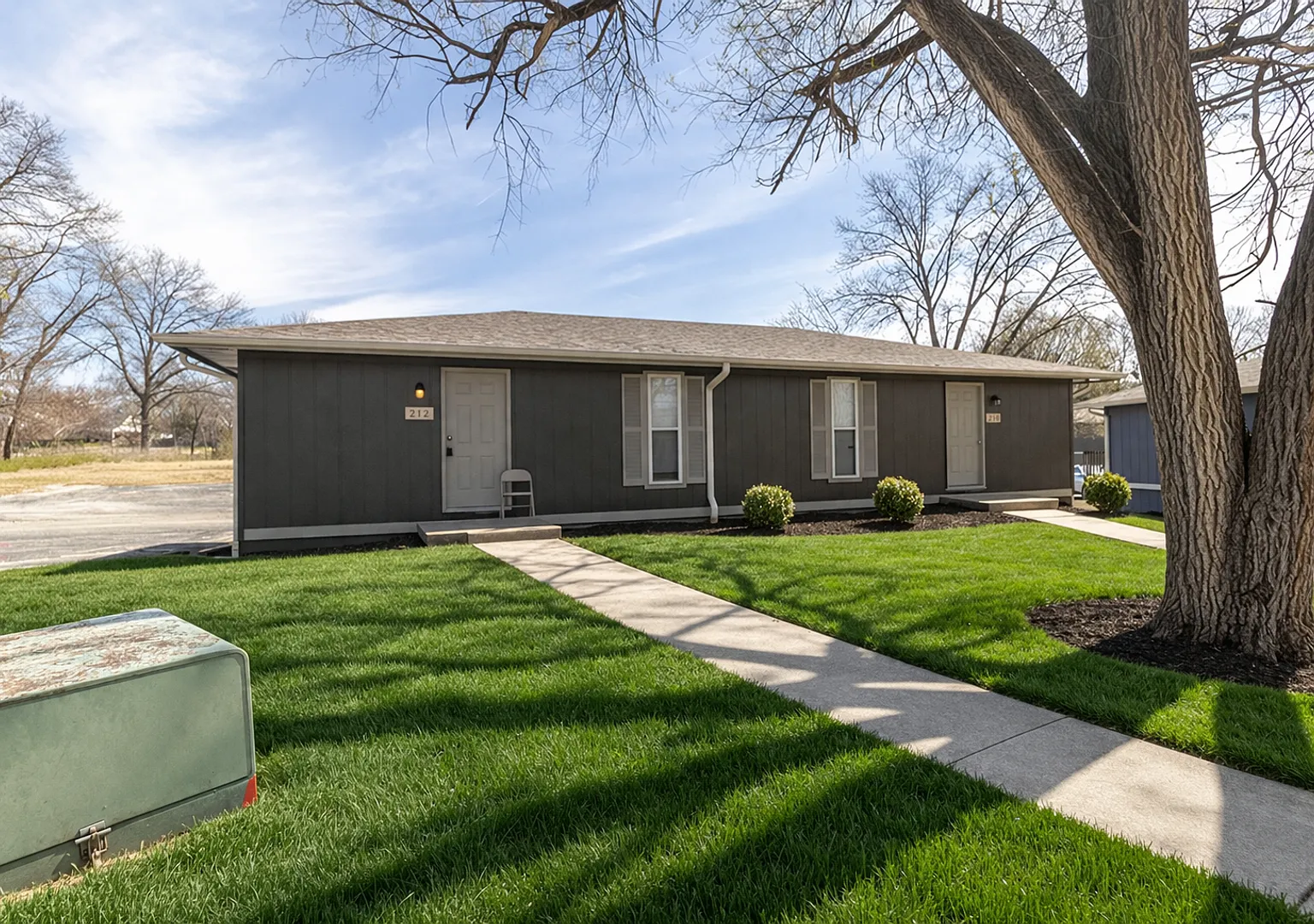 Stonegate Complex -- Fully Furnished and Utilities Included! — Photo 1