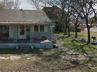 502 N 10th St, Honey Grove, TX 75446