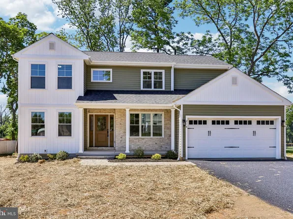 218 4th Ave, Newtown Square, PA 19073