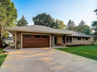 15265 Mount Vernon Ave, Brookfield, WI 53005