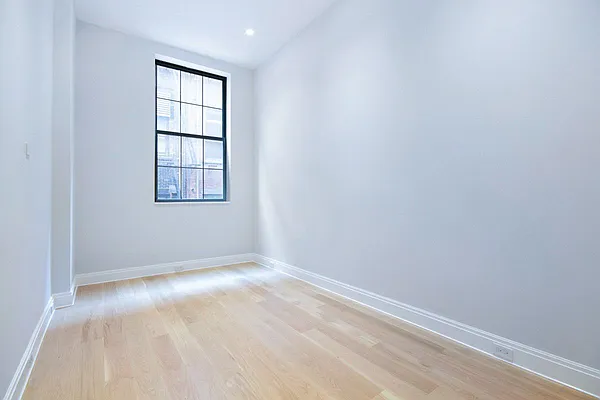 Rented by Level Group | media 19