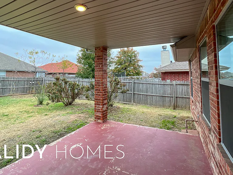 5921 SE 88th St — Photo 41