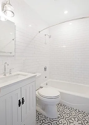 Rented by Compass | media 22