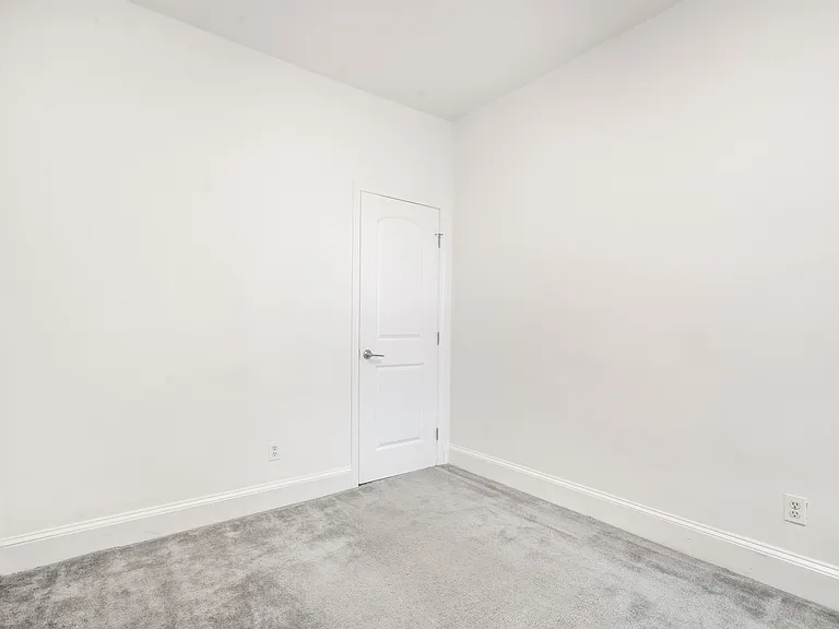 1316 N Hollywood St — Photo 21