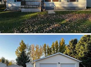 206 Main St S, Des Lacs, ND 58733