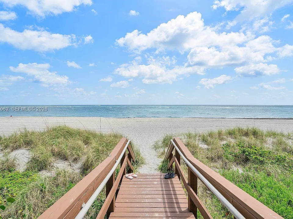 400 Ocean Trail Way #302