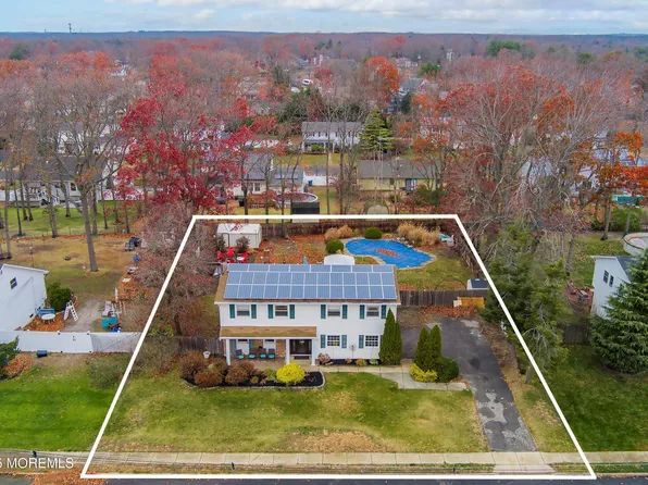 18 Livingston Drive, Howell, NJ 07731