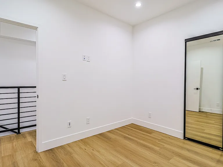 4842 W 17th St #4842 — Photo 36