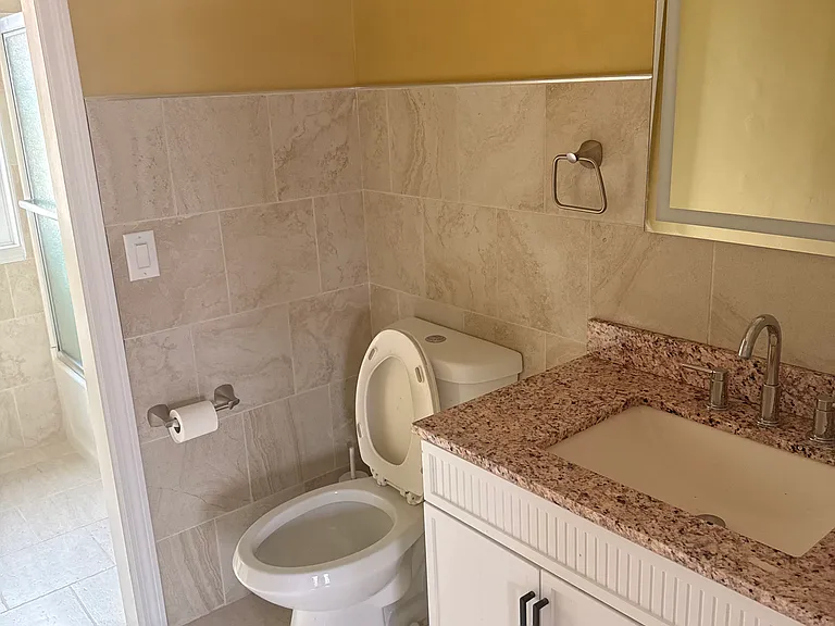 156-158 Sycamore St #2 — Photo 6
