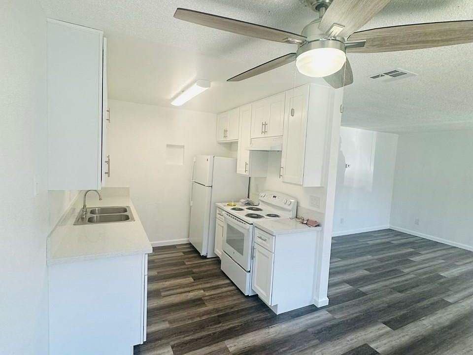1st image of 23815 Hemlock Ave APT 17