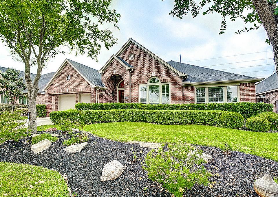 1st image of 2834 Stock Creek Ln