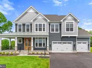 8106 Blue Hills Dr, Warrenton, VA 20186