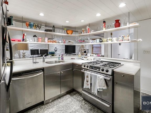 4th image of 23 King St APT 1