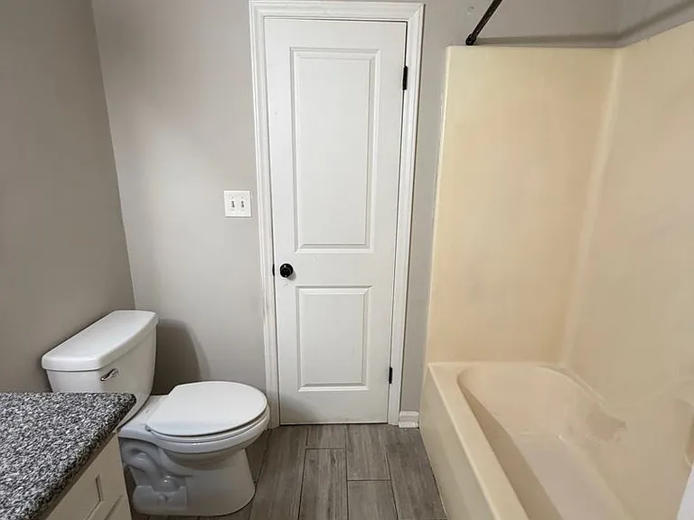 1100 Chandler Dr #104 — Photo 9