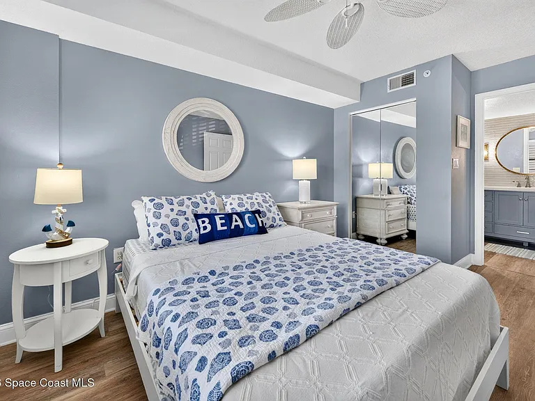 606 Shorewood Dr #C402 — Photo 8