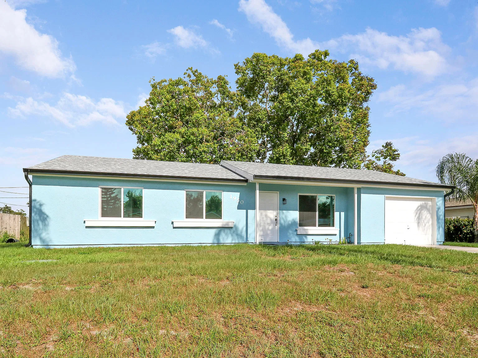 3 bed, 1100 sqft, $2,300 — Photo 1