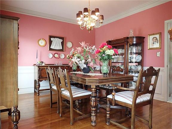 5th image of 3023 Oaktree Lndg NE