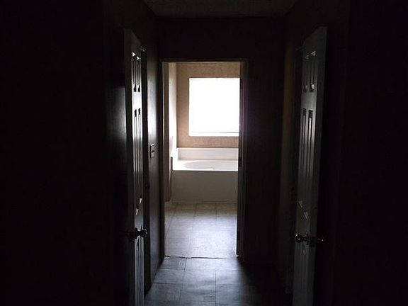 2nd image of 1032 SW Castaneda