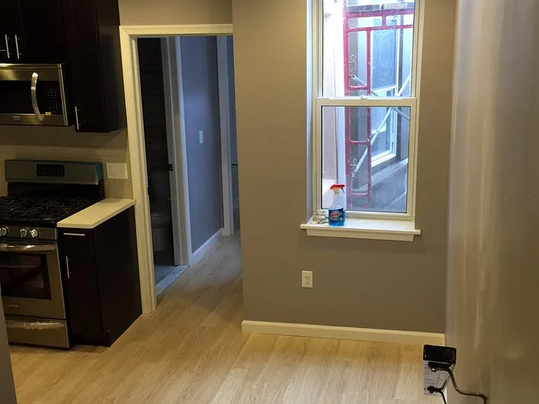 4610 Walnut St #2F — Photo 5