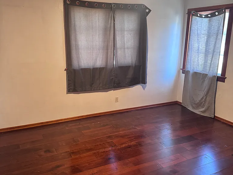 925 S Harlan Ave — Photo 6