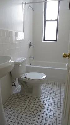 Rented by Bohemia Realty Group | media 7