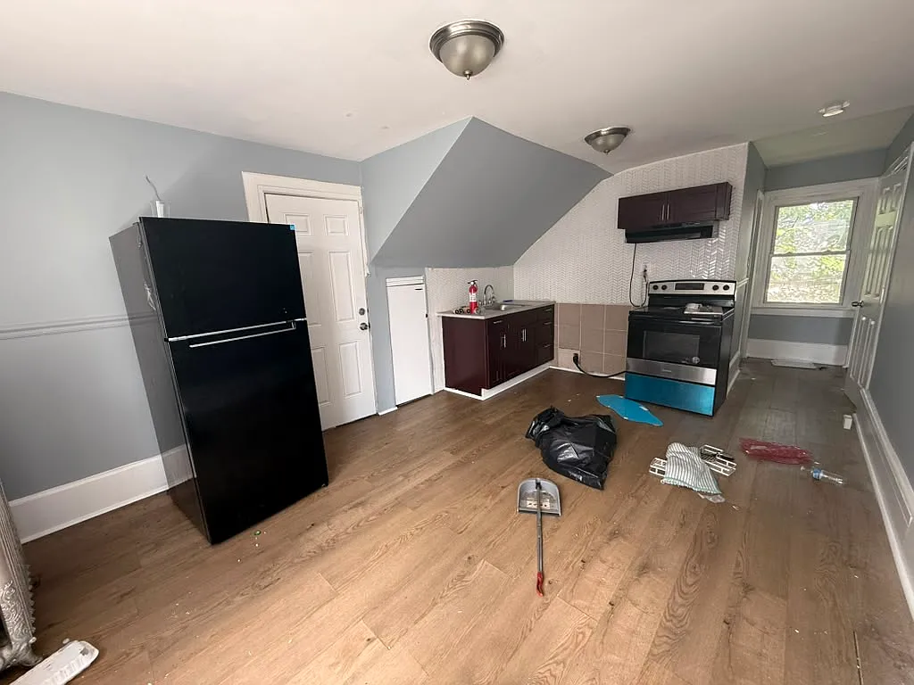 1 bed, $1,350 — Photo 3