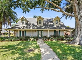 11 Magnolia Dr, Destrehan, LA 70047