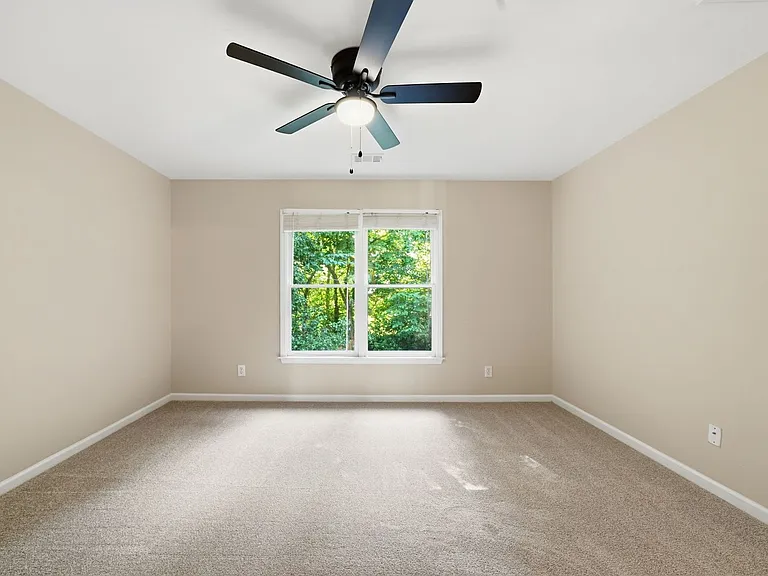 174 Ennisbrook Dr SE — Photo 32