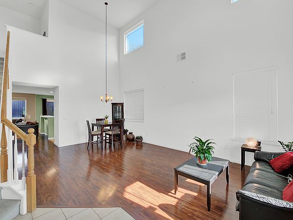 3rd image of 5065 Lockie Ln