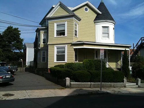 85 Glen St Photo 1