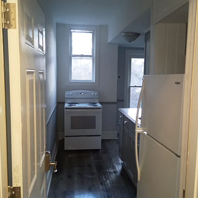 413 S Queen St — Photo 3