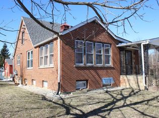 2211 Beachside Rd, McHenry, IL 60050