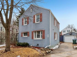 5603 Arbutus Ct, Greendale, WI 53129