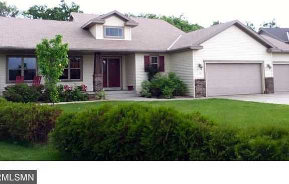 2nd image of 3168 Orchid Dr NE