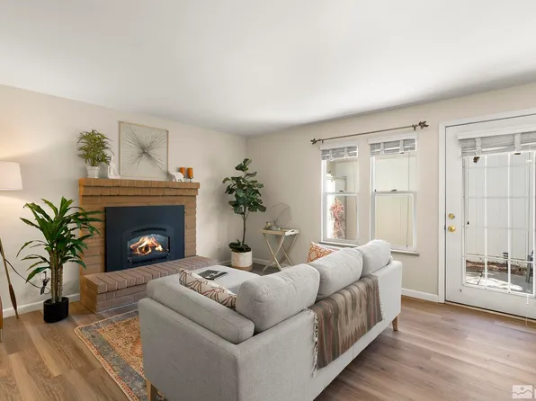 1220 Laredo Ct, Reno, NV 89503
