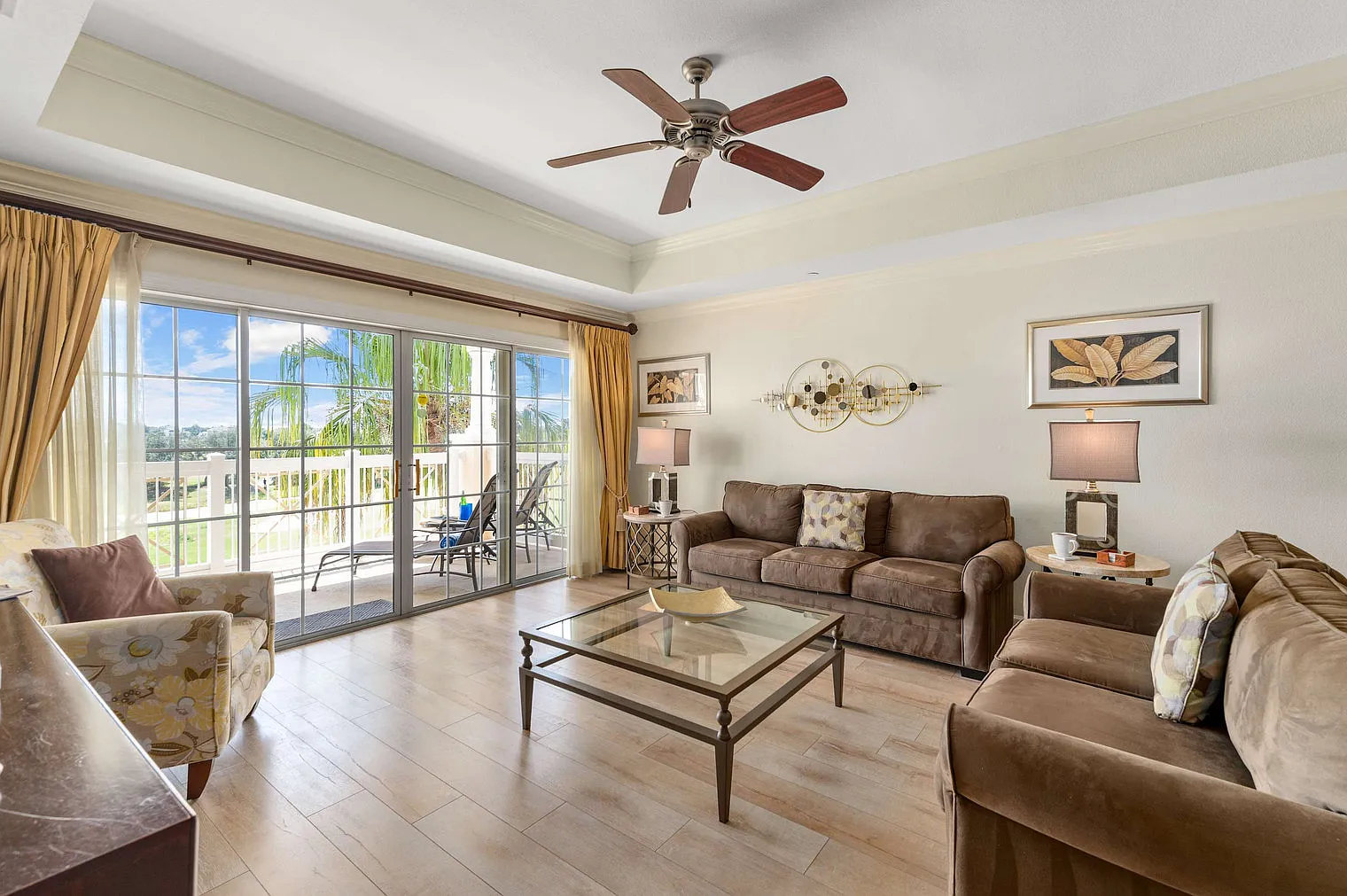 3 bed, 3.0 bath, 1582 sqft, $2,644 — Photo 3