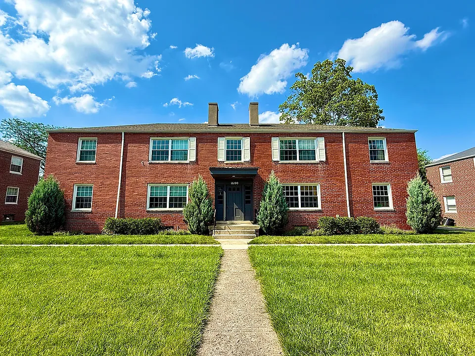 1612 Waltham Rd