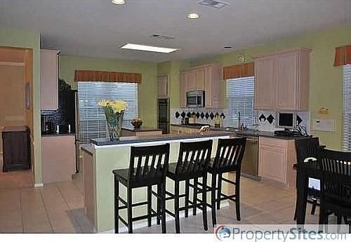 3rd image of 2712 Flamingo Ln