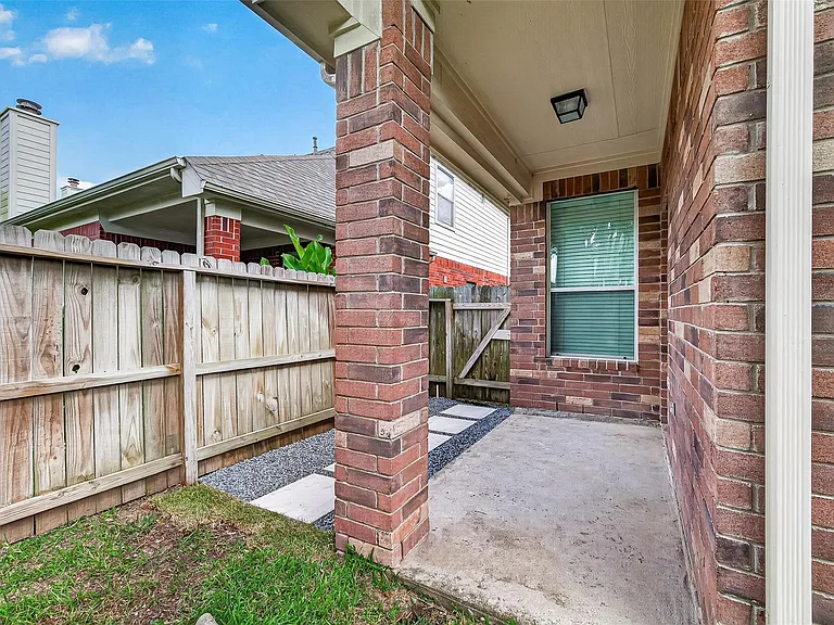 9534 Hanging Moss Trl — Photo 36