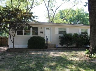 263 Meadowcrest Dr, Saint Louis, MO