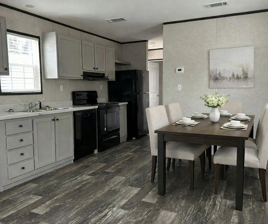 1 bed, 1.0 bath, $999 — Photo 3