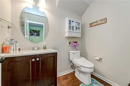 26-26 Preston Ln — Photo 3