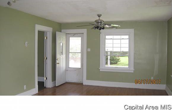 2nd image of 1113 W Coal St