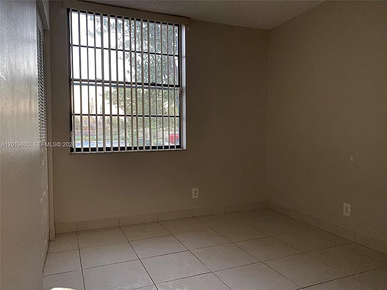 210 Lake Pointe Dr #114 — Photo 10
